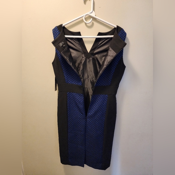 Tahari Black and Cobalt Blue Sleeveless Dress. Size 8. NWT - Picture 8 of 13
